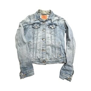Levi‎ Trucker Jacket Women M Blue Light Wash Denim Button Up Classic 29945-0012